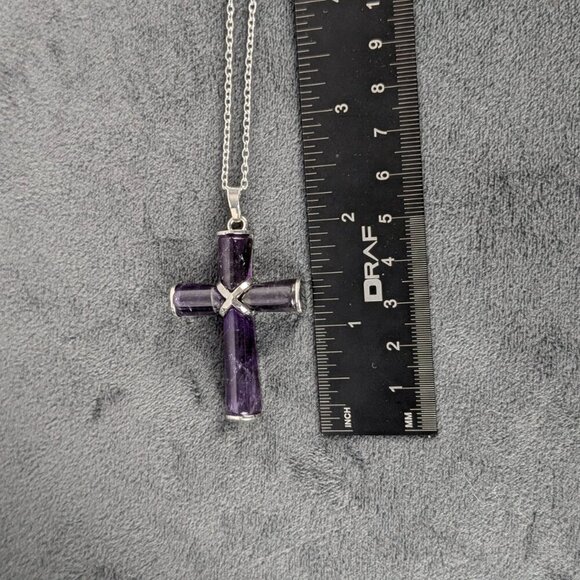 Amethyst and silver color cross pendant, free chain, unisex women men - Picture 5 of 8